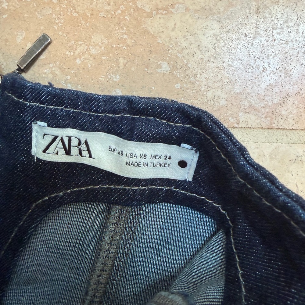 Zara Women’s Dark Denim Corset-Style Strapless Top - Picture 2 of 3